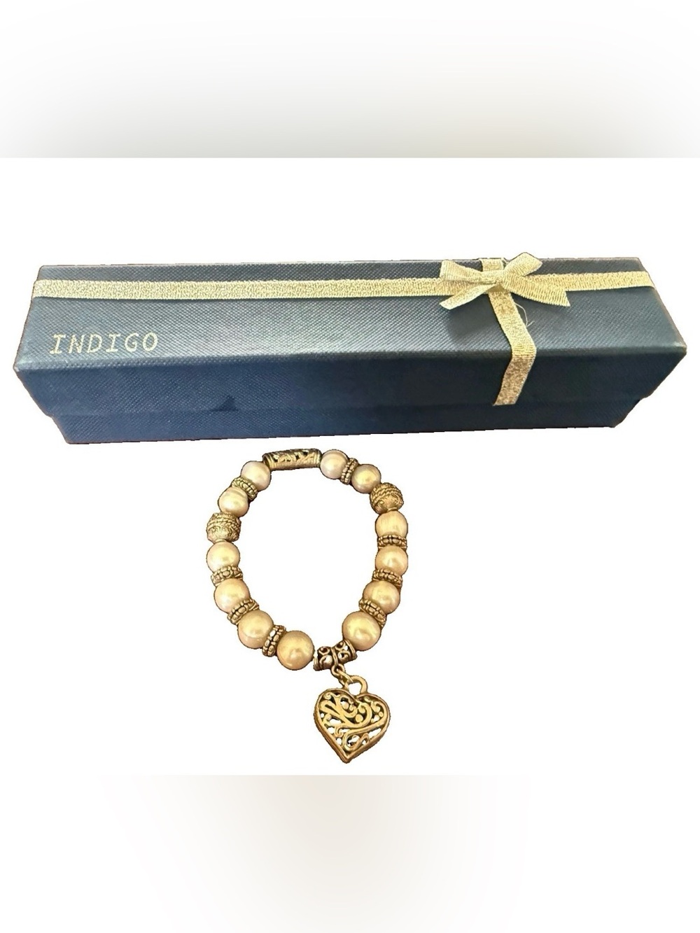 Indigo SilverTone Faux Pearl Beaded Heart Charm Stretch Bracelet NIB Vintage